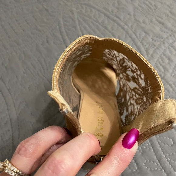 Suede & Lace Peep-toe Sandals - Picture 5 of 7